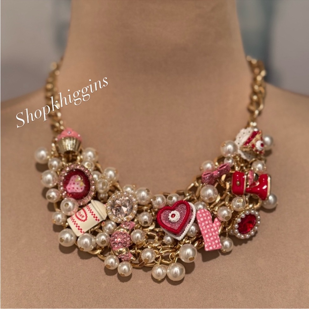 NWT 🧁🍰Betsey Johnson Sweet Bakery Bib Necklace - Picture 2 of 11